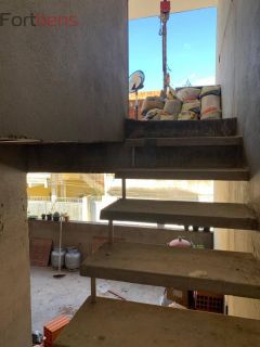Sobrado Para Vender com 8 quartos 1 suítes no bairro Vila Rosina em Caieiras