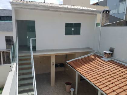 Sobrado Para Alugar com 3 quartos 1 suítes no bairro Jd. Europa em Caieiras