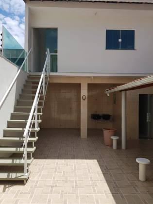Sobrado Para Alugar com 3 quartos 1 suítes no bairro Jd. Europa em Caieiras
