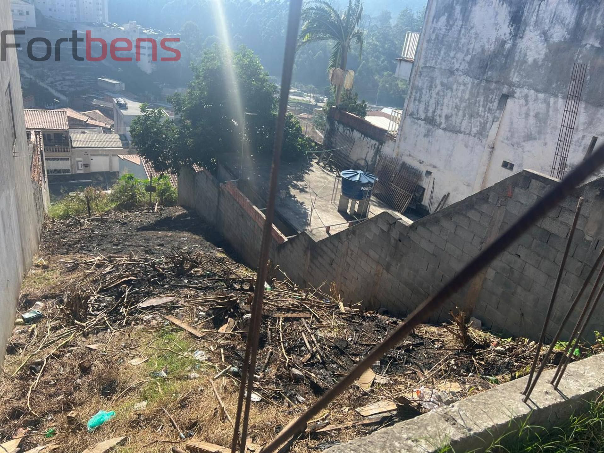 Lote / Terreno de Bairro Para Vender no bairro Jardim Adelfiori - Perus em São Paulo