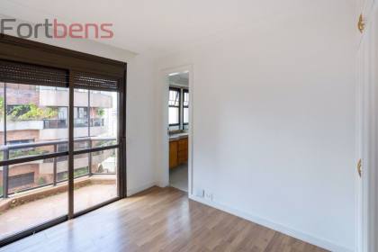 Apartamento Para Alugar com 6 quartos 4 suítes no bairro Vila Andrade em São Paulo