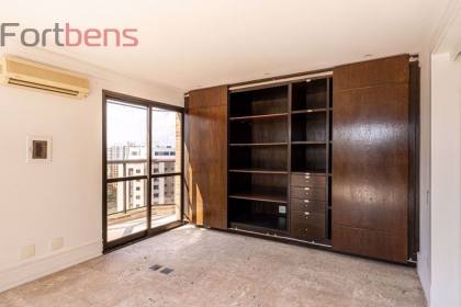 Apartamento Para Alugar com 6 quartos 4 suítes no bairro Vila Andrade em São Paulo