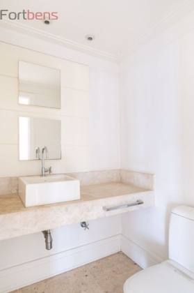 Apartamento Para Alugar com 6 quartos 4 suítes no bairro Vila Andrade em São Paulo