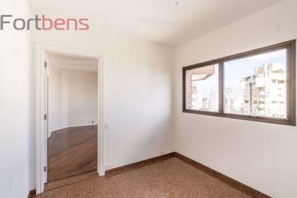 Apartamento Para Alugar com 6 quartos 4 suítes no bairro Vila Andrade em São Paulo