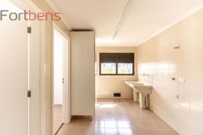 Apartamento Para Alugar com 6 quartos 4 suítes no bairro Vila Andrade em São Paulo