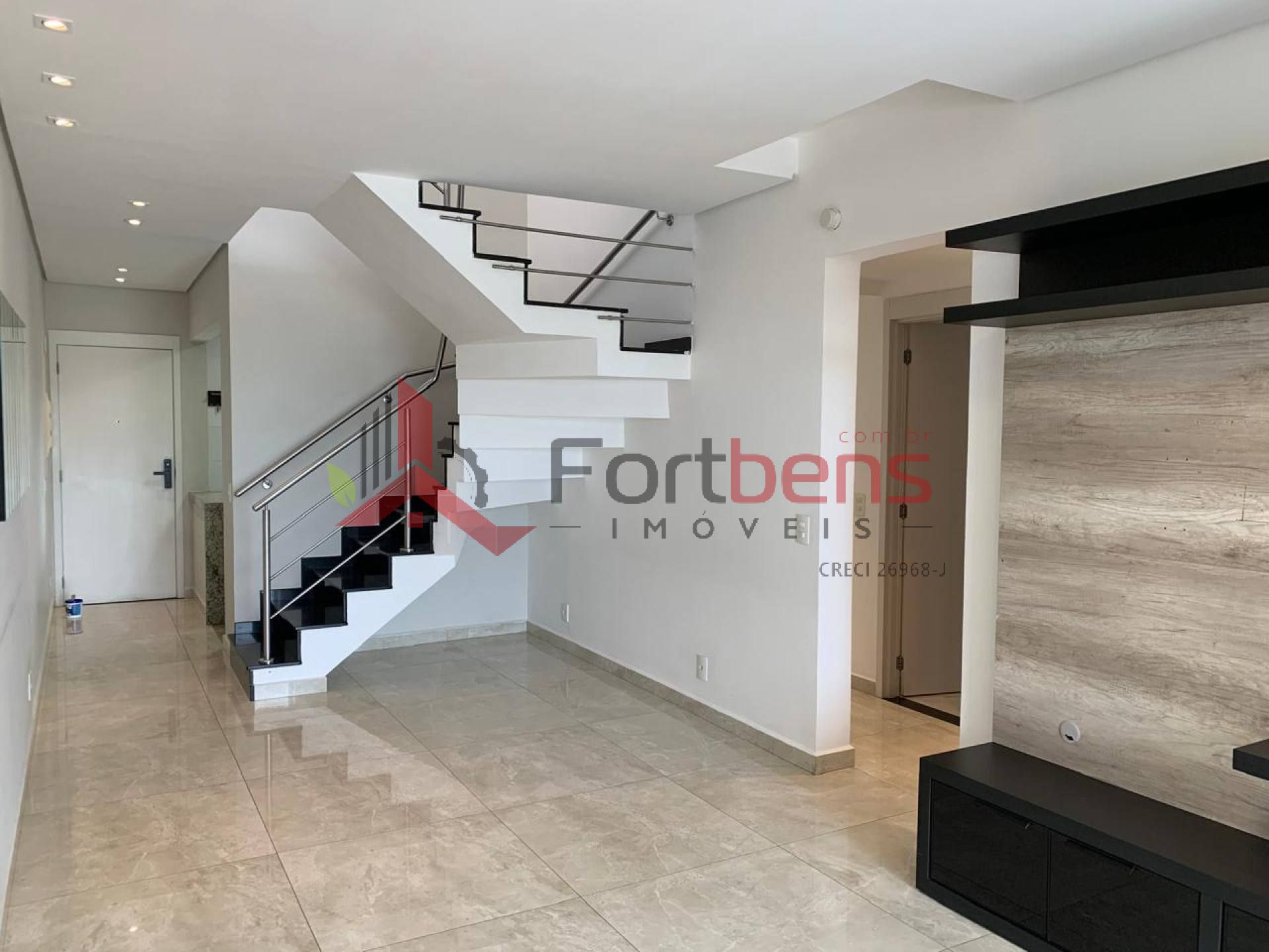 Cobertura Para Vender com 3 quartos 1 suítes no bairro Região Central em Caieiras