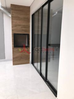 Sobrado Para Vender com 3 quartos 3 suítes no bairro Laranjeiras em Caieiras