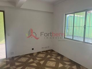 Sobrado Para Alugar com 2 quartos 1 suítes no bairro Laranjeiras em Caieiras