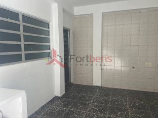 Sobrado Para Alugar com 2 quartos 1 suítes no bairro Laranjeiras em Caieiras