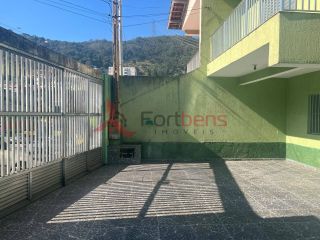 Sobrado Para Alugar com 2 quartos 1 suítes no bairro Laranjeiras em Caieiras