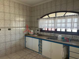Sobrado Para Vender com 4 quartos 2 suítes no bairro Parque Santa Delfa em Franco Da Rocha