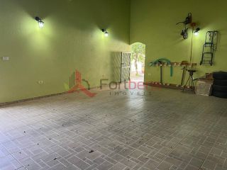 Sobrado Para Vender com 4 quartos 2 suítes no bairro Parque Santa Delfa em Franco Da Rocha