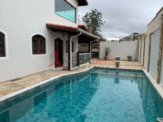 Sobrado Para Vender com 4 quartos 1 suítes no bairro Nova Caieiras em Caieiras