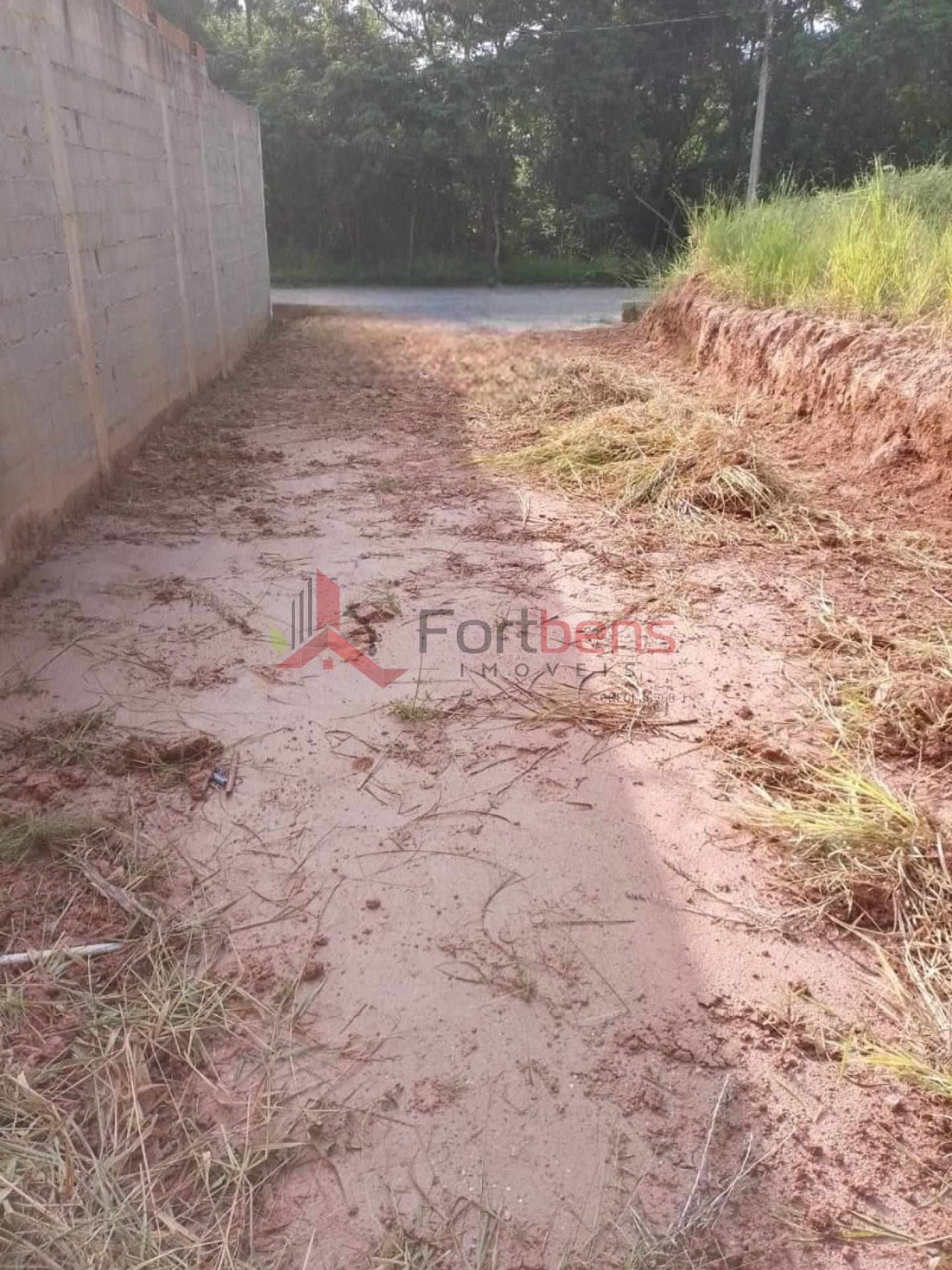 Lote / Terreno de Bairro Para Vender no bairro San Marino em Caieiras