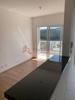 Apartamento Para Alugar com 2 quartos 1 suítes no bairro Centro em Caieiras