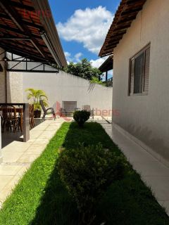 Sobrado Para Vender com 3 quartos 1 suítes no bairro Nova Caieiras em Caieiras