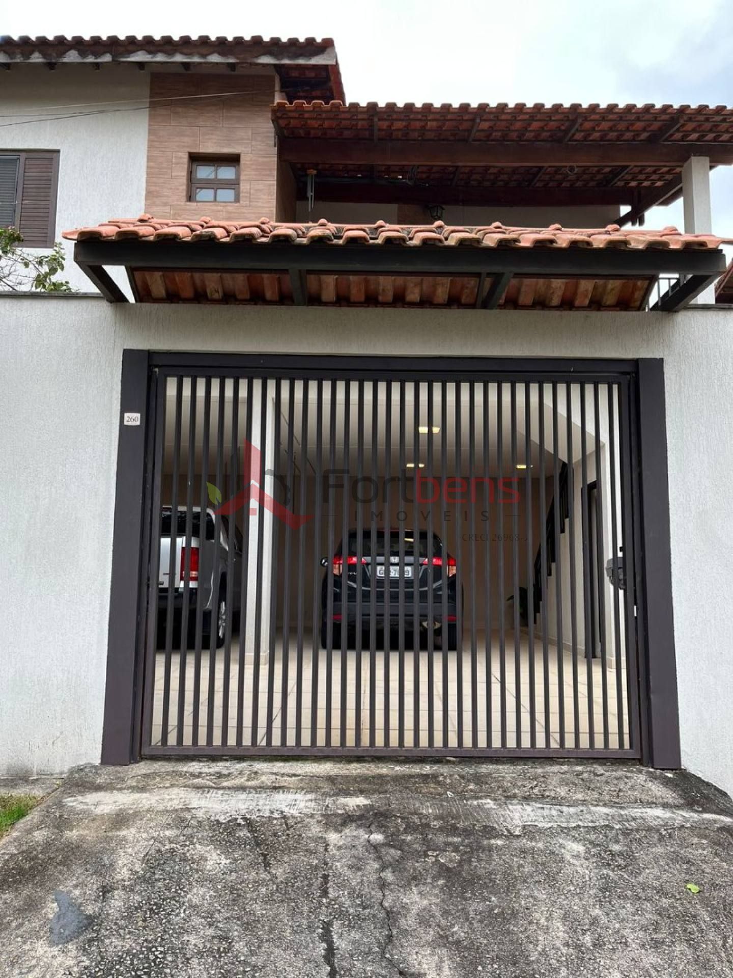 Sobrado Para Alugar com 3 quartos 1 suítes no bairro Nova Caieiras em Caieiras