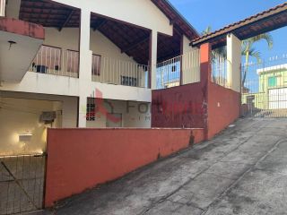 Sobrado Para Vender com 5 quartos no bairro Jardim dos Lagos em Franco Da Rocha