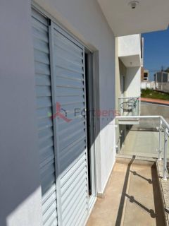 Sobrado Para Vender com 3 quartos 1 suítes no bairro Laranjeiras em Caieiras