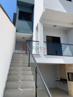 Sobrado Para Vender com 3 quartos 1 suítes no bairro Laranjeiras em Caieiras