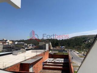 Sobrado Para Vender com 3 quartos 1 suítes no bairro Laranjeiras em Caieiras