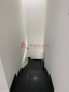 Sobrado Para Vender com 3 quartos 1 suítes no bairro Laranjeiras em Caieiras