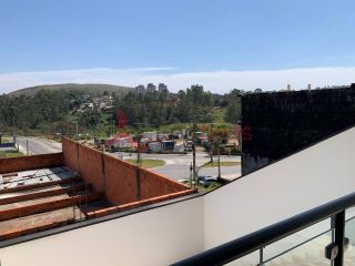 Sobrado Para Vender com 3 quartos 1 suítes no bairro Laranjeiras em Caieiras