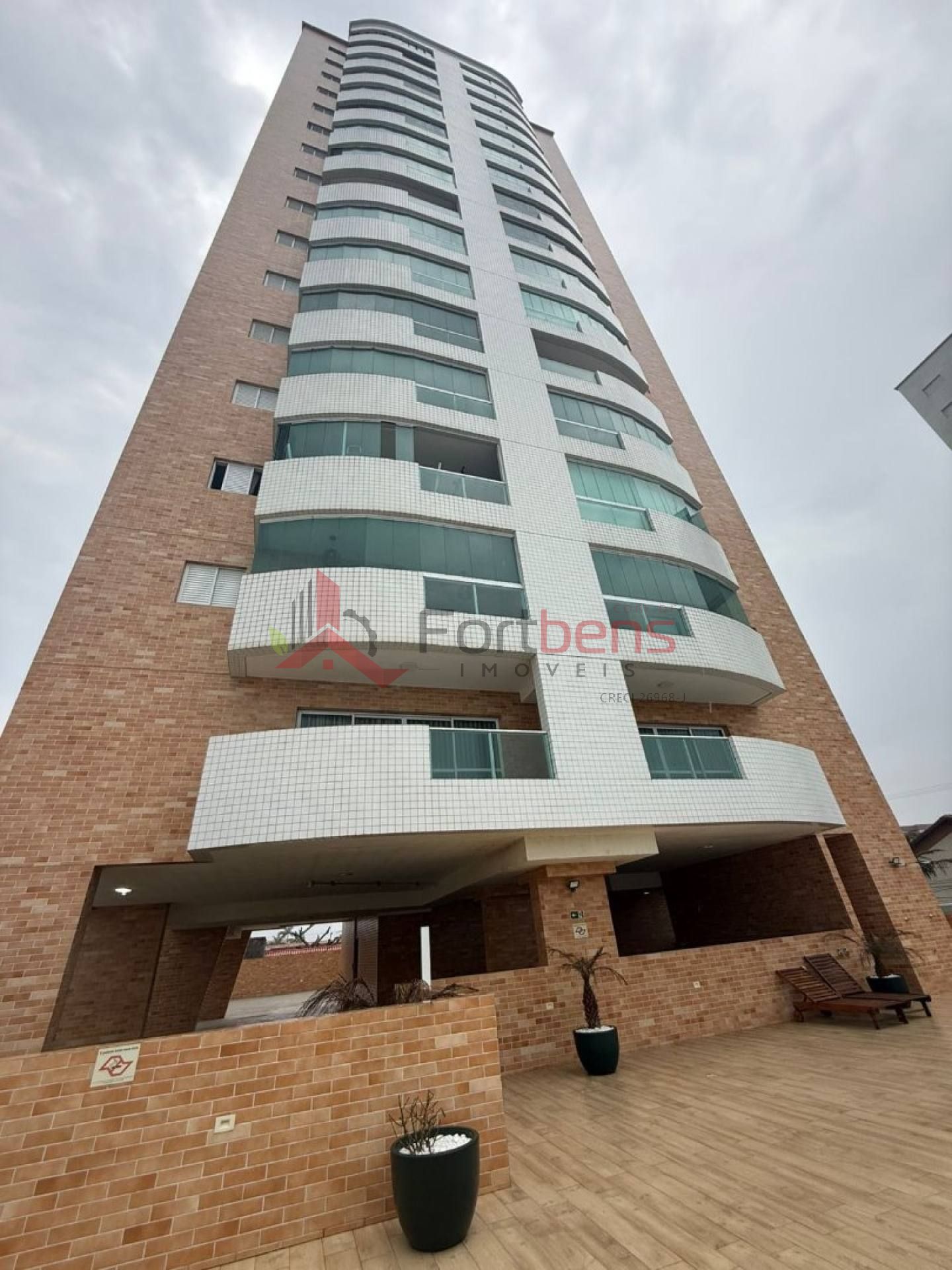 Apartamento Para Vender com 2 quartos 1 suítes no bairro Vila Anhanguera em Mongaguá