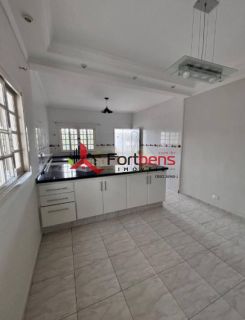 Sobrado Para Vender com 3 quartos 1 suítes no bairro Região Central em Caieiras
