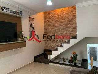 Sobrado Para Vender com 3 quartos 1 suítes no bairro Região Central em Caieiras