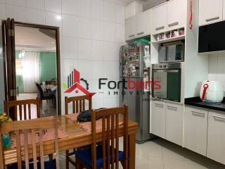 Sobrado Para Vender com 4 quartos 2 suítes no bairro Serpa em Caieiras