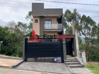 Sobrado Para Vender com 3 quartos 1 suítes no bairro Jd. Europa em Caieiras