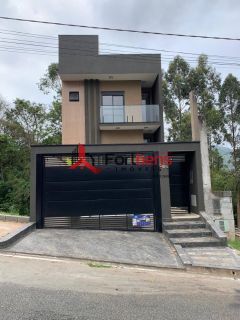 Sobrado Para Vender com 3 quartos 1 suítes no bairro Jd. Europa em Caieiras