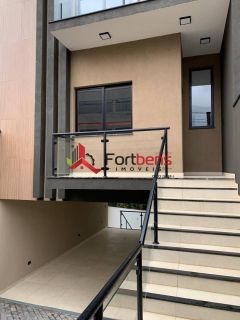 Sobrado Para Vender com 3 quartos 1 suítes no bairro Jd. Europa em Caieiras