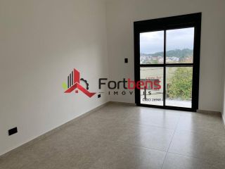 Sobrado Para Vender com 3 quartos 1 suítes no bairro Jd. Europa em Caieiras