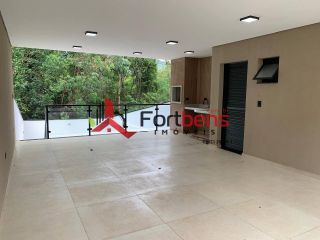 Sobrado Para Vender com 3 quartos 1 suítes no bairro Jd. Europa em Caieiras