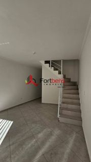 Sobrado Para Vender com 2 quartos no bairro Jardim das Colinas em Franco Da Rocha