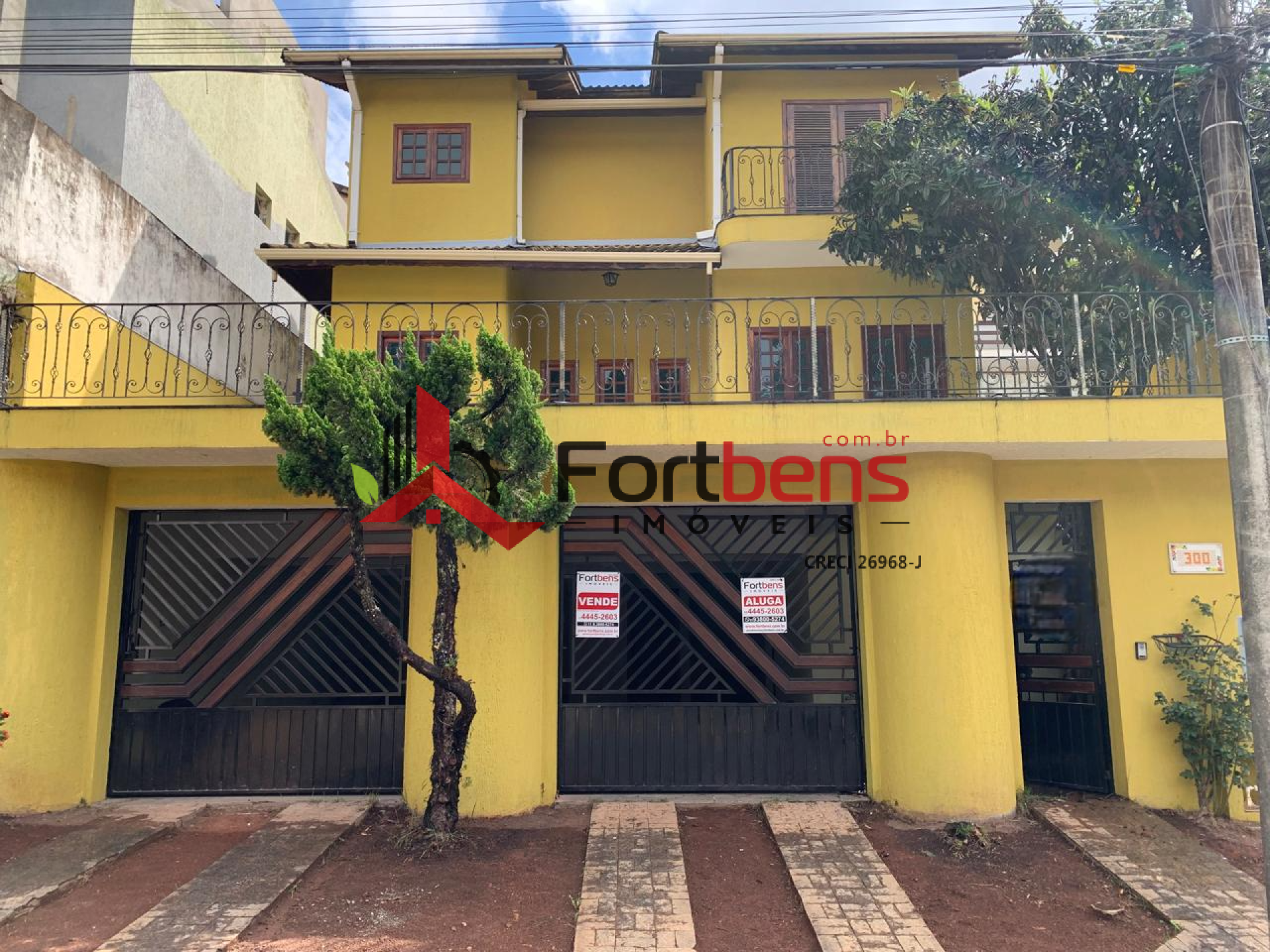 Sobrado Para Alugar com 3 quartos 1 suítes no bairro Nova Caieiras em Caieiras