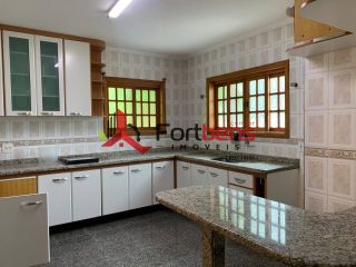 Sobrado Para Alugar com 3 quartos 1 suítes no bairro Nova Caieiras em Caieiras