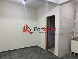 Sobrado Para Alugar com 3 quartos 1 suítes no bairro Nova Caieiras em Caieiras