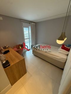 Apartamento Para Vender com 4 quartos 4 suítes no bairro Anhangabaú  em Jundiaí