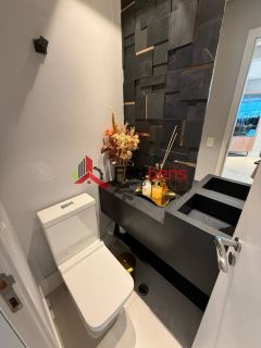 Apartamento Para Vender com 4 quartos 4 suítes no bairro Anhangabaú  em Jundiaí