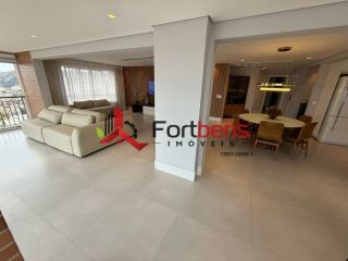 Apartamento Para Vender com 4 quartos 4 suítes no bairro Anhangabaú  em Jundiaí