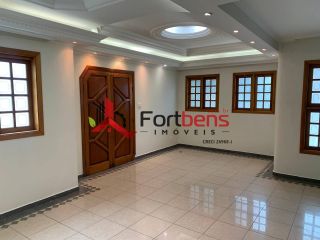 Sobrado Para Vender com 4 quartos 2 suítes no bairro Nova Caieiras em Caieiras