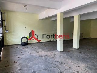 Sobrado Para Vender com 4 quartos 2 suítes no bairro Nova Caieiras em Caieiras