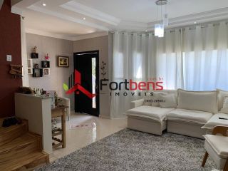 Sobrado Para Vender com 3 quartos 1 suítes no bairro Villa Verde em Franco Da Rocha