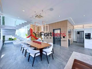 Casa de Condomínio Para Vender com 4 quartos 4 suítes no bairro Gênesis 2 em Santana De Parnaíba