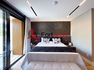 Casa de Condomínio Para Vender com 4 quartos 4 suítes no bairro Gênesis 2 em Santana De Parnaíba