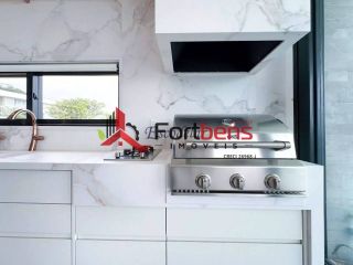 Casa de Condomínio Para Alugar com 4 quartos 4 suítes no bairro Gênesis 2 em Santana De Parnaíba