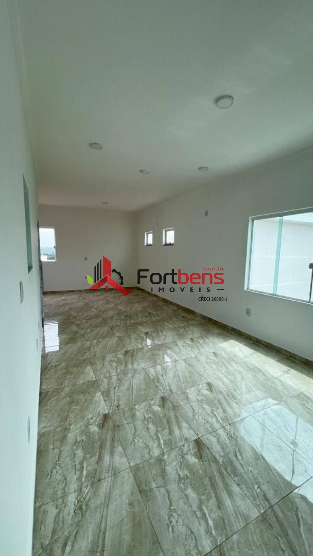 Sala Comercial Para Alugar no bairro Região Central em Caieiras